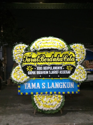Papan Bunga Duka di Mulyosari